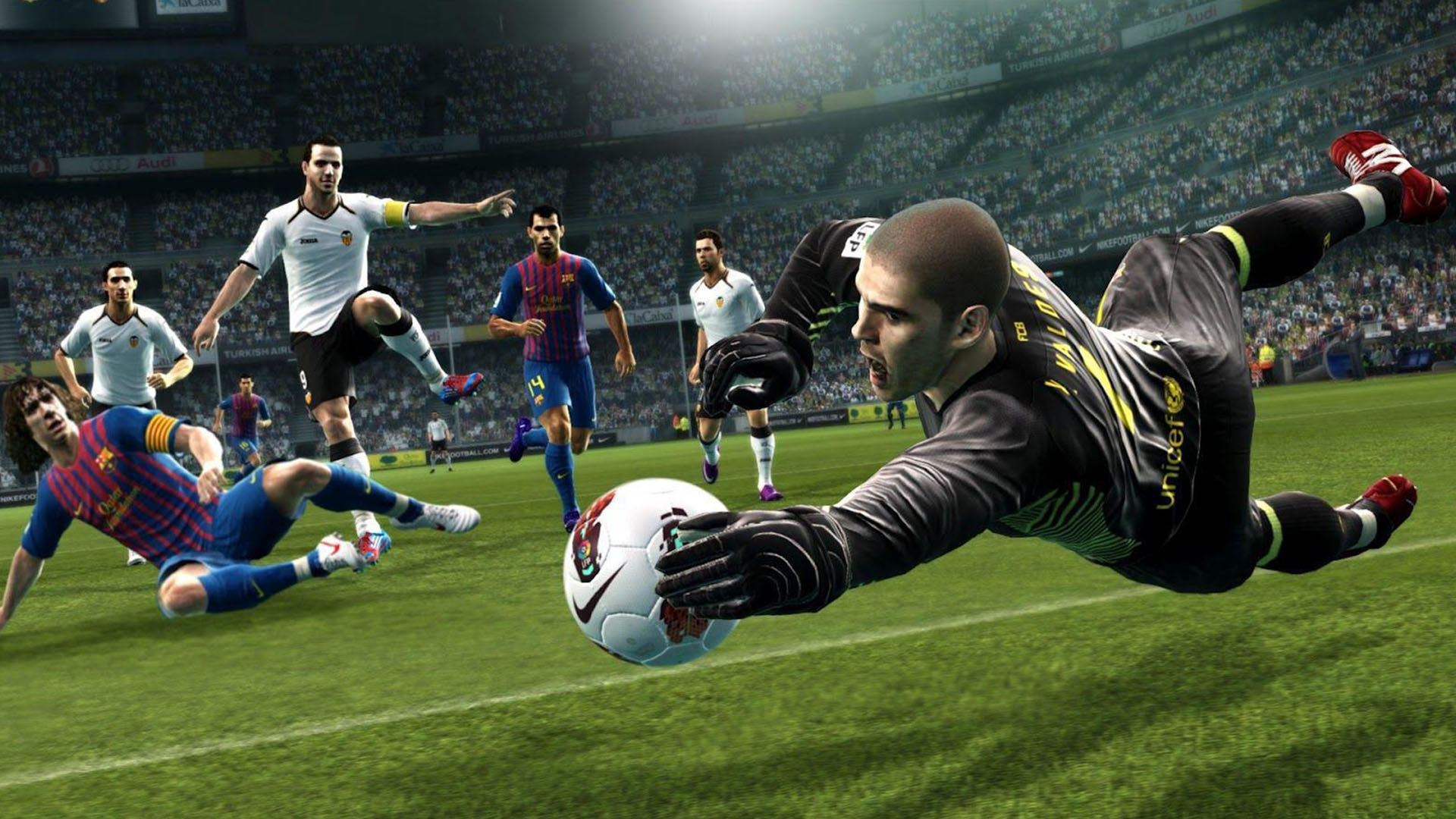 Игру fifa бесплатное. Игра Pro Evolution Soccer 2013. Игра футбол PES 2013. PES 2013 ПС. Pro Evolution Soccer 2015.